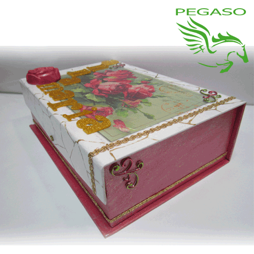Cofanetto con rose Cofanetto con rose